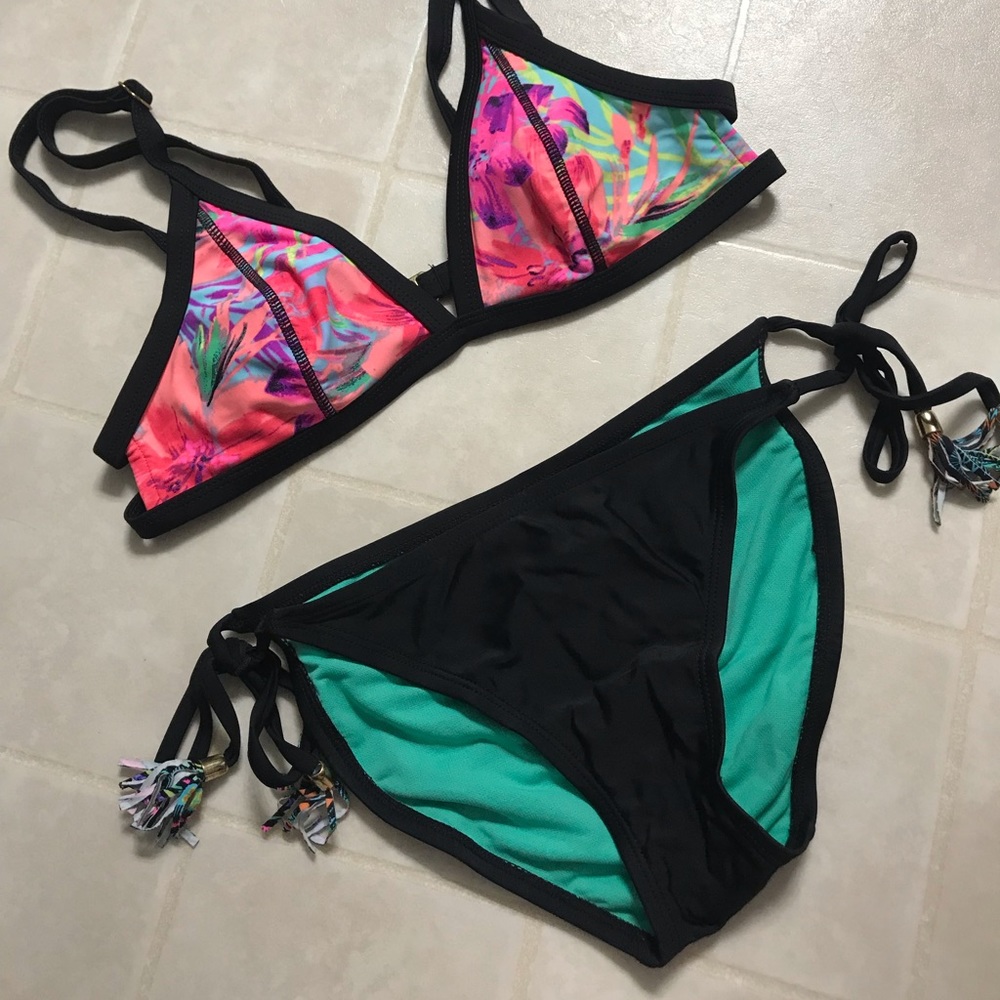 swim suit